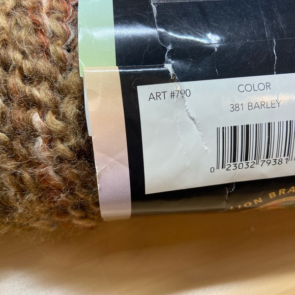 Lion Brand Homespun Yarn Bundle - Picture 5 of 5